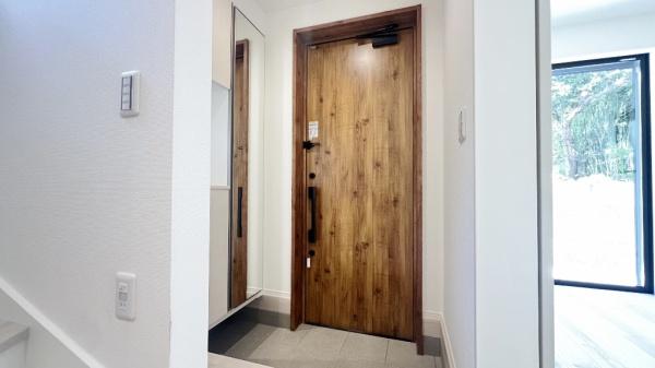 神奈川区三枚町　全2棟2号棟