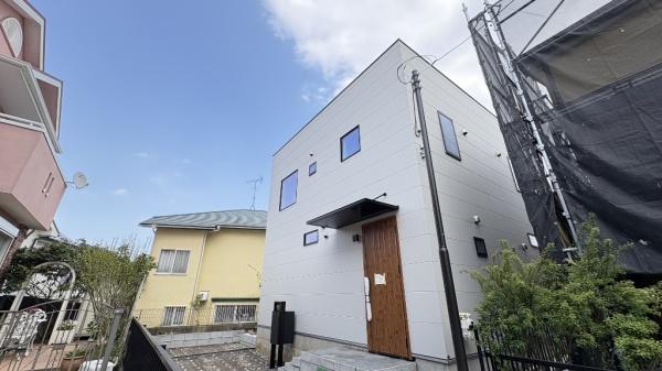 旭区上白根2丁目　戸建