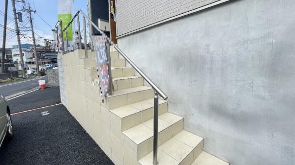 旭区上白根町　２号棟