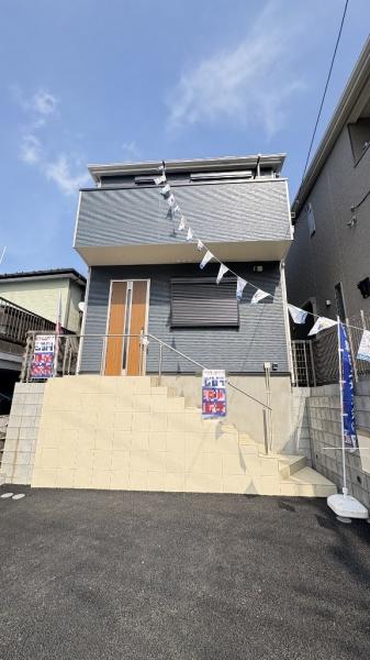 旭区上白根町　１号棟