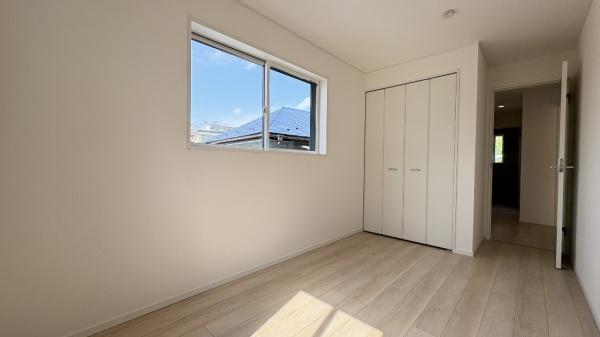 旭区上白根町　１号棟