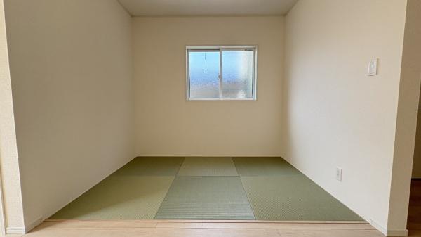 旭区上白根町　１号棟