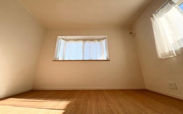 横浜市西区境之谷の中古一戸建て(洋室)