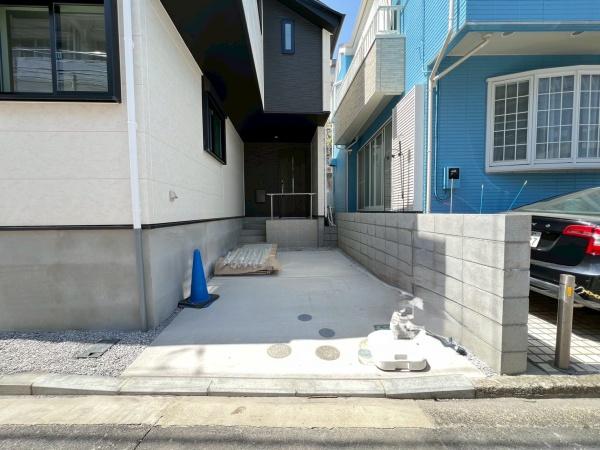 中区本牧間門
