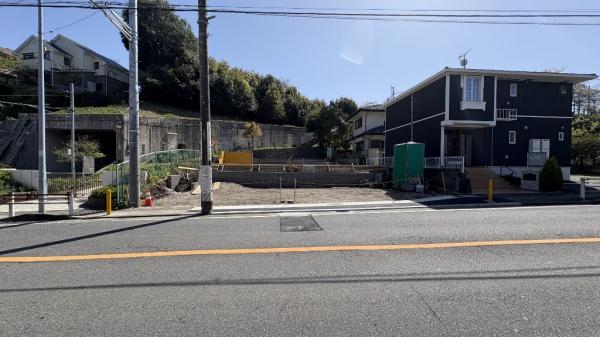戸塚区秋葉町　全2棟1号棟