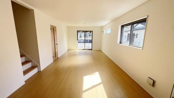 茅ケ崎市室田3丁目　全2棟1号棟