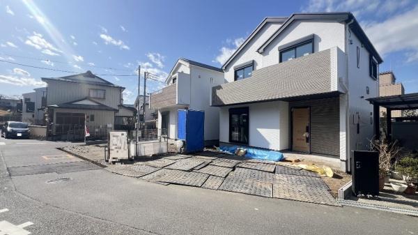 茅ケ崎市室田3丁目　全2棟2号棟