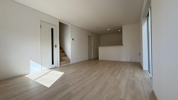 旭区善部町第８　全２棟１号棟
