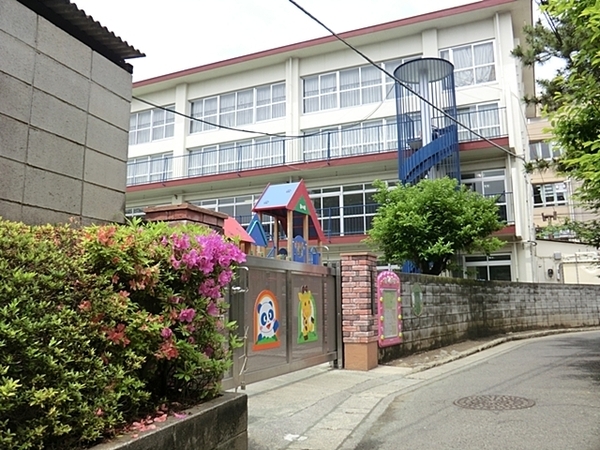 新多摩川ハイム3号棟(中野島幼稚園)