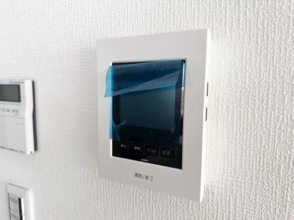 金沢津六浦東1丁目　全2棟2号棟