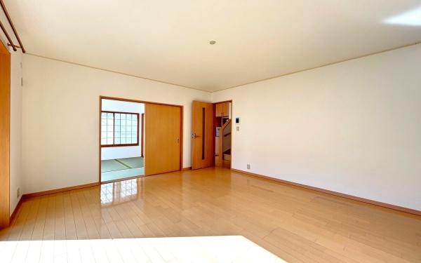 横浜市金沢区六浦東１丁目の中古一戸建て