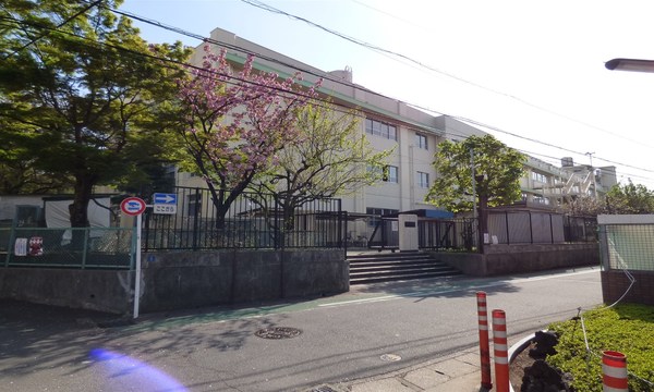川崎市高津区北見方3丁目の中古一戸建て(川崎市立坂戸小学校)