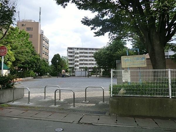 川崎市高津区北見方3丁目の中古一戸建て(下野毛2丁目公園)