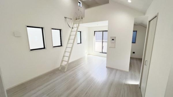 南区六ツ川1丁目　全1棟