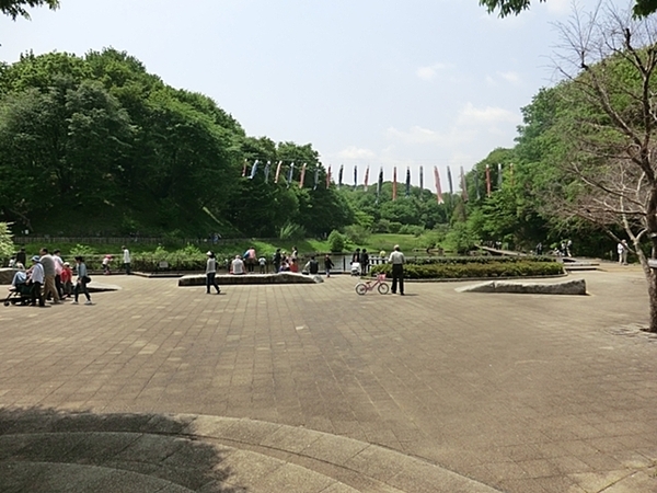 横浜市緑区上山3丁目の中古一戸建て(県立四季の森公園)