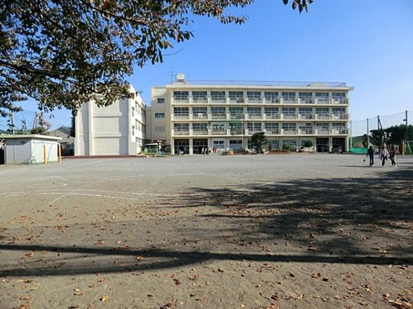 横浜市港北区篠原東2丁目の土地(横浜市立篠原小学校)