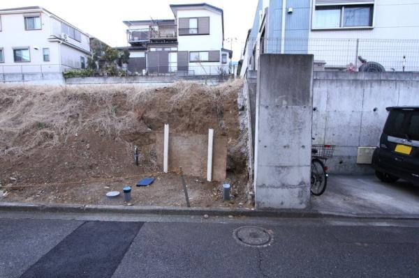 泉区白百合2丁目　全3棟1号棟