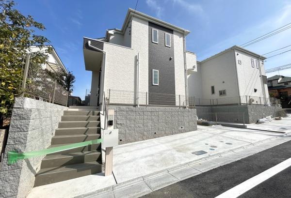 緑区鴨居７丁目　全２棟１号棟
