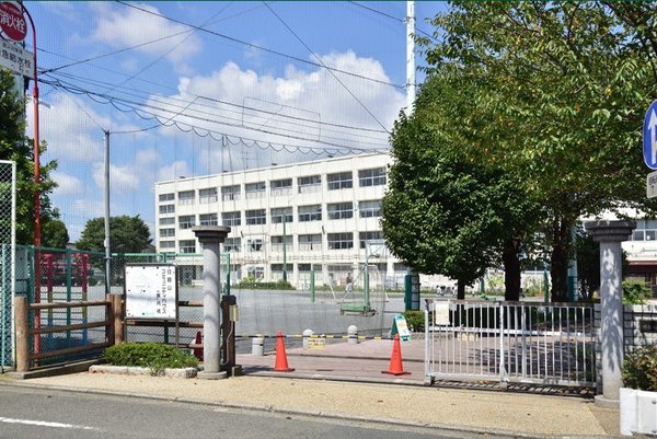港南区日限山4丁目(横浜市立日限山小学校)
