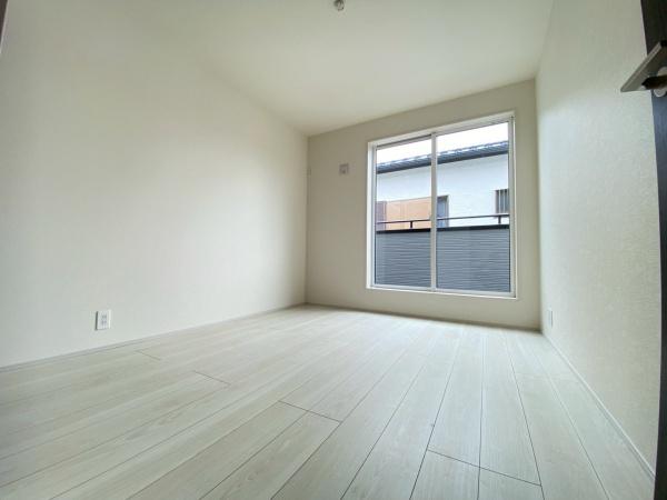旭区市沢町全１棟１号棟