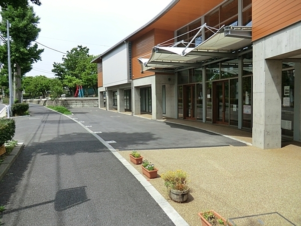 金沢区西柴2丁目R2 全2棟B号棟(学校法人西部学園 文庫幼稚園)