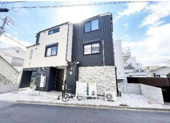 神奈川区六角橋１丁目
