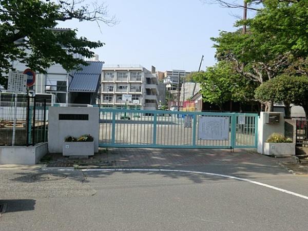 金沢区六浦南1丁目 全2棟1号棟(横浜市立六浦小学校)
