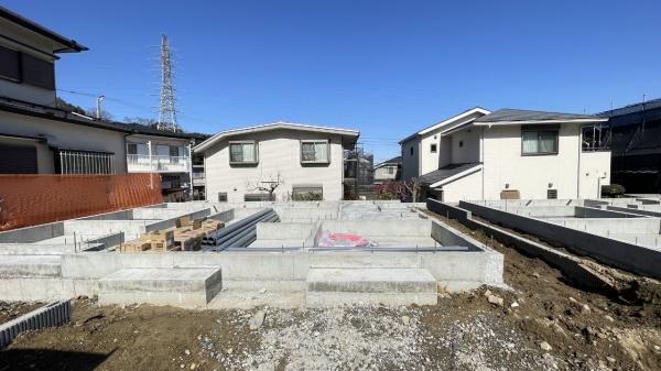 磯子区杉田7丁目　全2棟1号棟