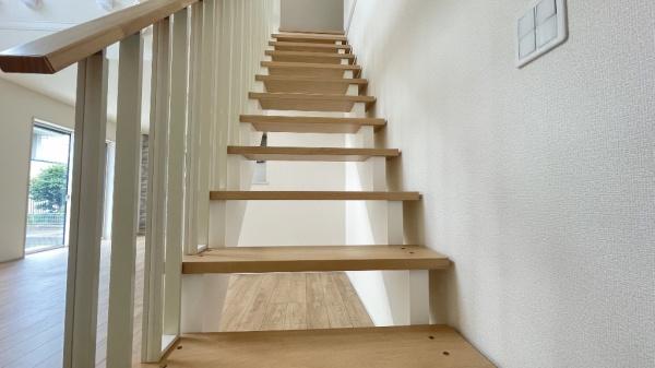 磯子区杉田7丁目　全2棟1号棟