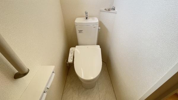 磯子区杉田7丁目　全2棟2号棟