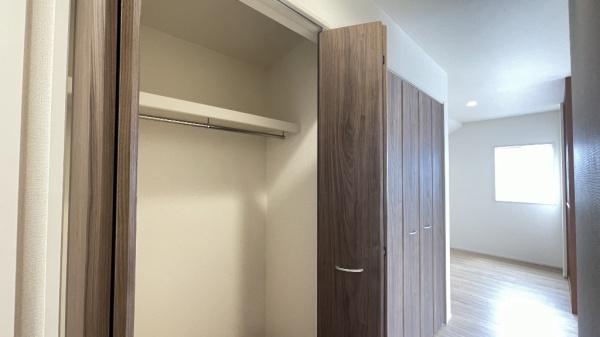 磯子区杉田7丁目　全2棟2号棟