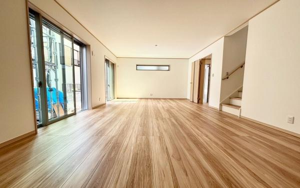 西区元久保町　全2棟A号棟