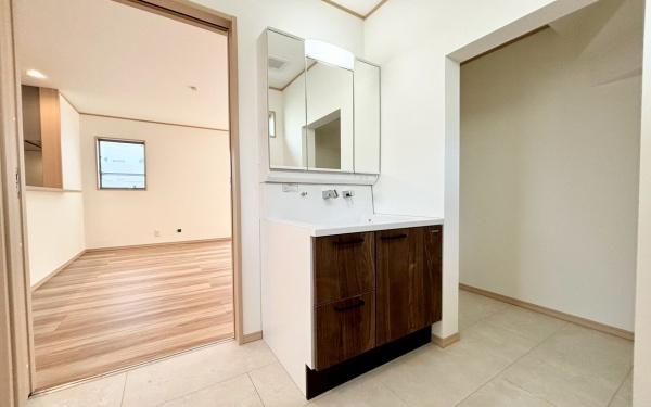 西区元久保町　全2棟A号棟