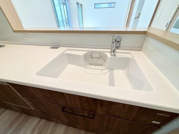 西区元久保町　全2棟A号棟