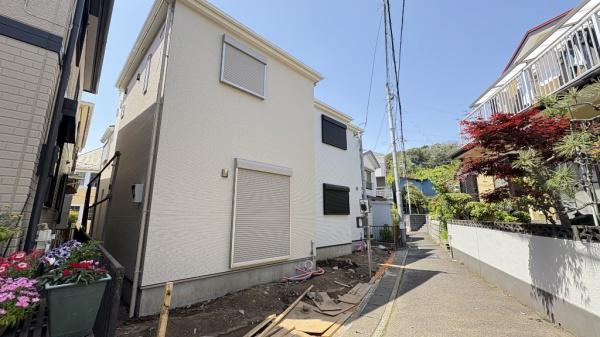 港南区笹下3丁目　全2棟2号棟