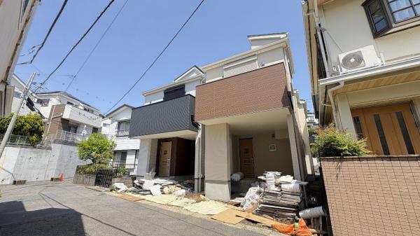 港南区笹下3丁目　全2棟2号棟