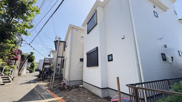 港南区笹下3丁目　全2棟2号棟