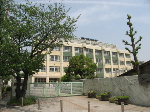 鹿島田セントラルマンション(川崎市立平間小学校)