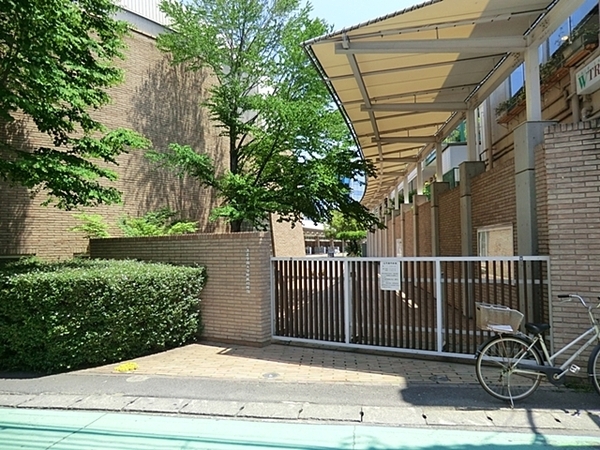 溝の口セントラルマンション(洗足学園大学付属幼稚園)