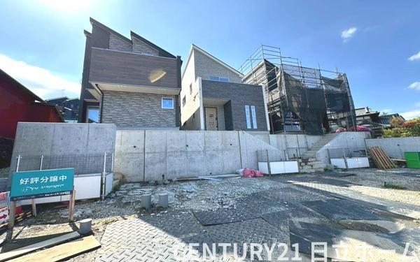 泉区岡津町　全３棟２号棟