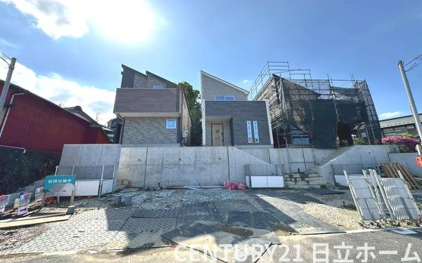 泉区岡津町　全３棟２号棟