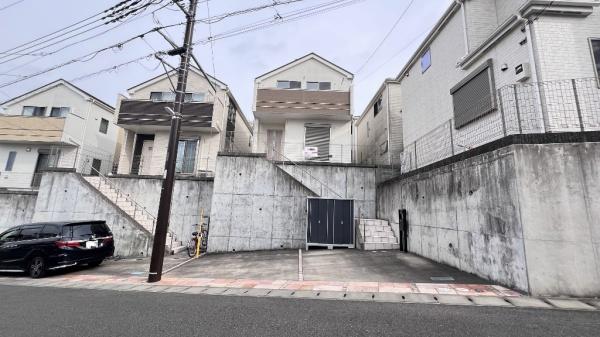 川崎市麻生区片平４丁目の中古一戸建