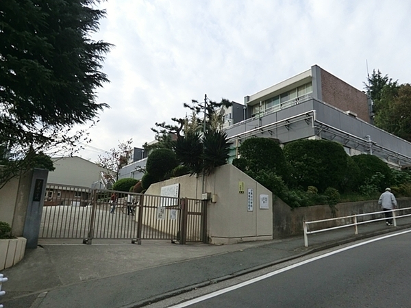 横浜市磯子区森が丘1丁目の中古一戸建て(横浜市立汐見台小学校)