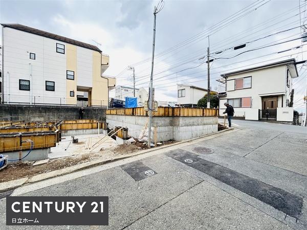 保土ケ谷区仏向西　全３棟２号棟