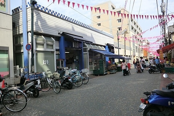 保土ケ谷区鎌谷町(スーパーマルセン)