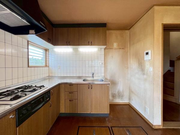 横浜市南区中里4丁目の中古一戸建て(キッチン)