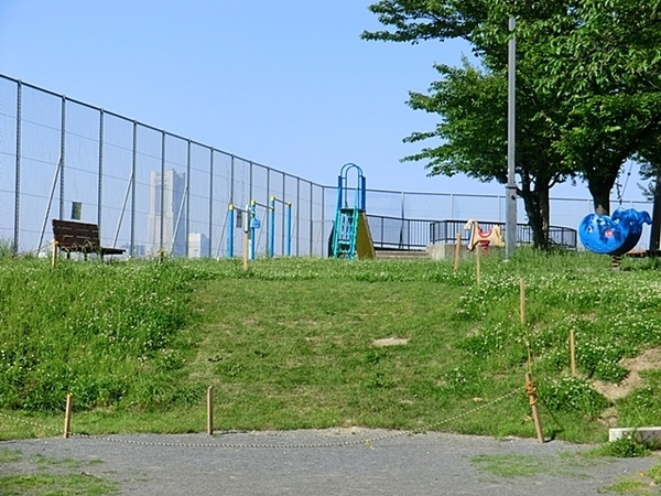 サングレイス横浜蒔田(蒔田伊勢山公園)
