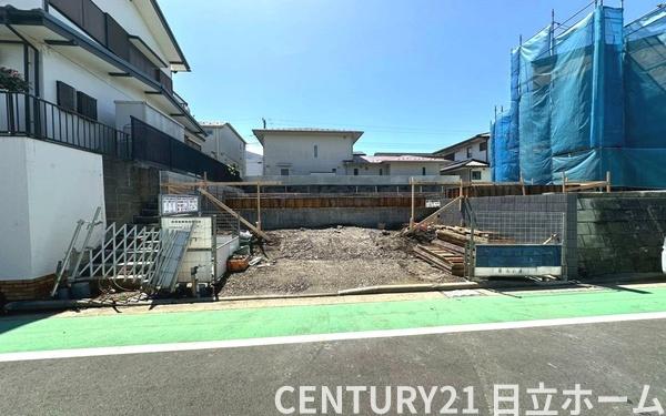 金沢区富岡西5丁目　全2棟2号棟
