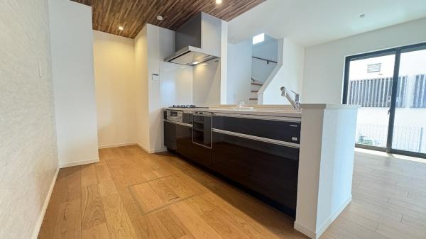 旭区金が谷１丁目　全３棟Ａ号棟