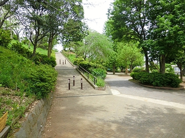 東戸塚前田町パークホームズ(秋葉台公園)